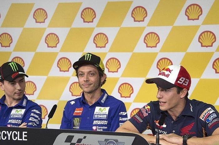 Valentino Rossi Serang Marc Marquez Berlanjut, Jorge Lorenzo: 80% Orang Spanyol Dukung Rossi Tahun 2015